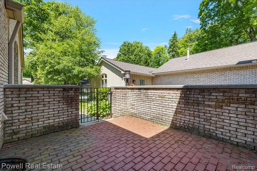 1447 Ravineview Court #C-12, Bloomfield, MI 48304 - #3