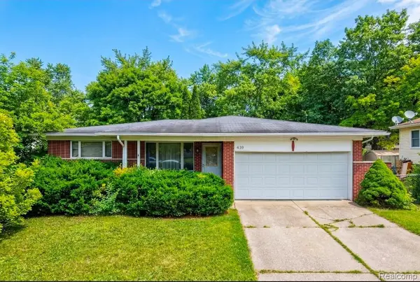 439 Windmill Point Drive, Flushing, MI 48433