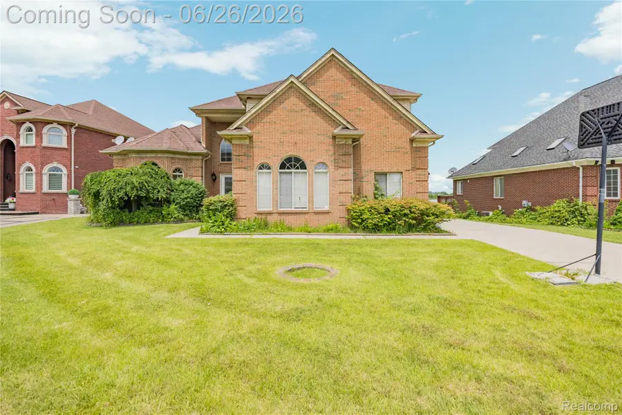 2651 Erma Drive, Utica, MI 48317 - #2