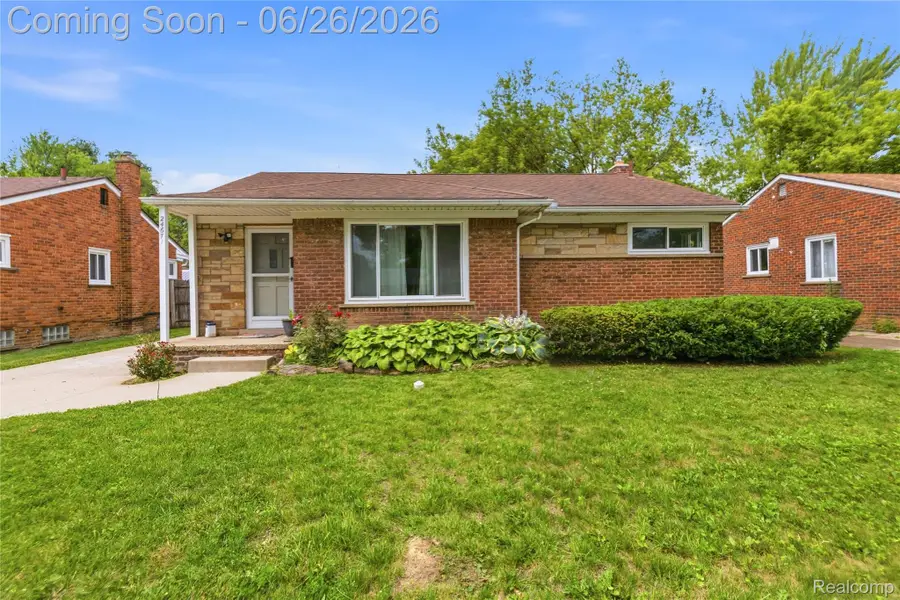 24671 Kenosha Street, Oak Park, MI 48237 - #2