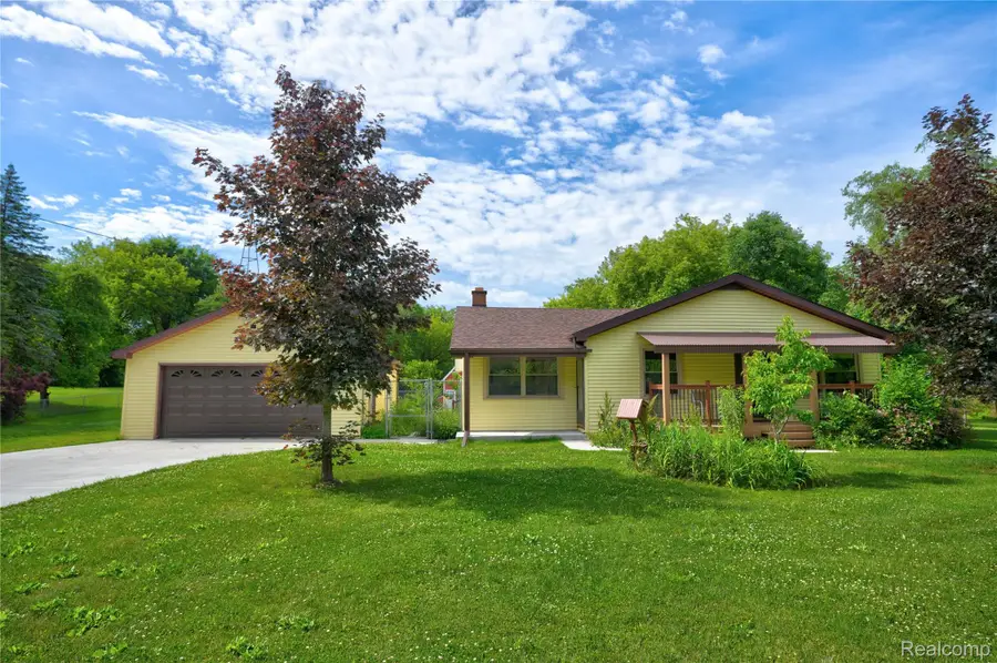 5366 E Mount Morris Road, Genesee, MI 48458 - #3