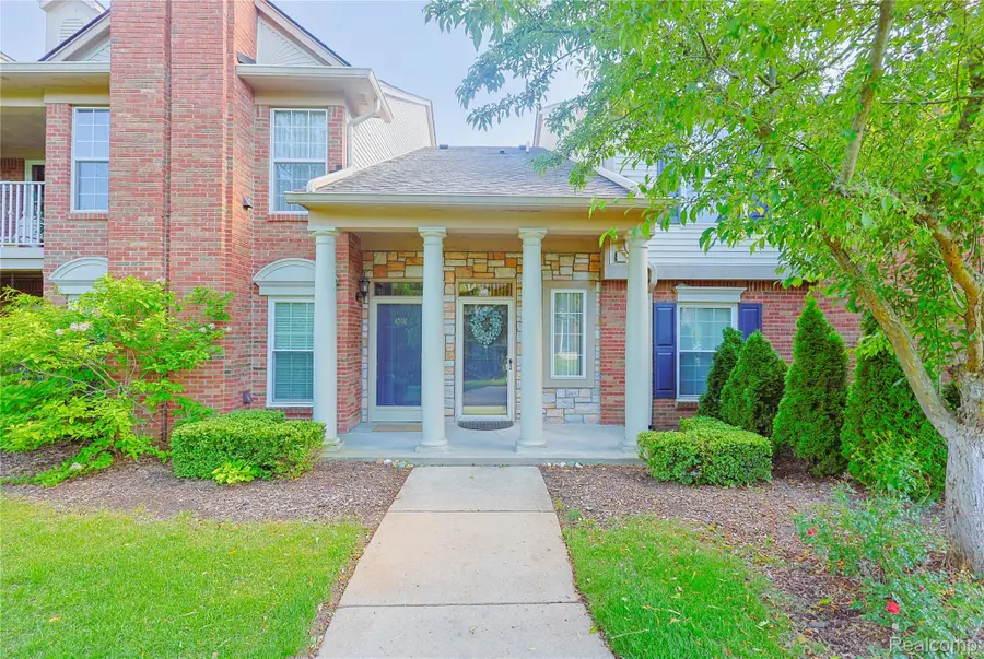 3581 Oakmonte Boulevard, Rochester, MI 48306 - #2