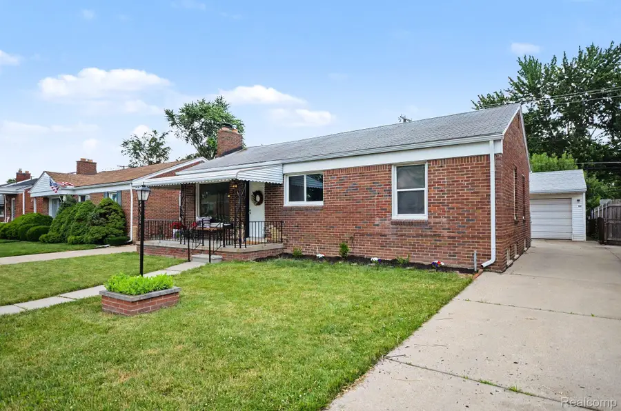 21701 Sunnyside Street, Saint Clair Shores, MI 48080 - #3