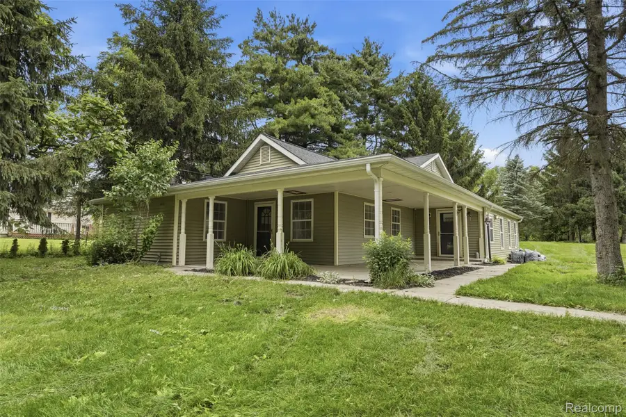 8573 W Lovejoy Road, Byron, MI 48418 - #2