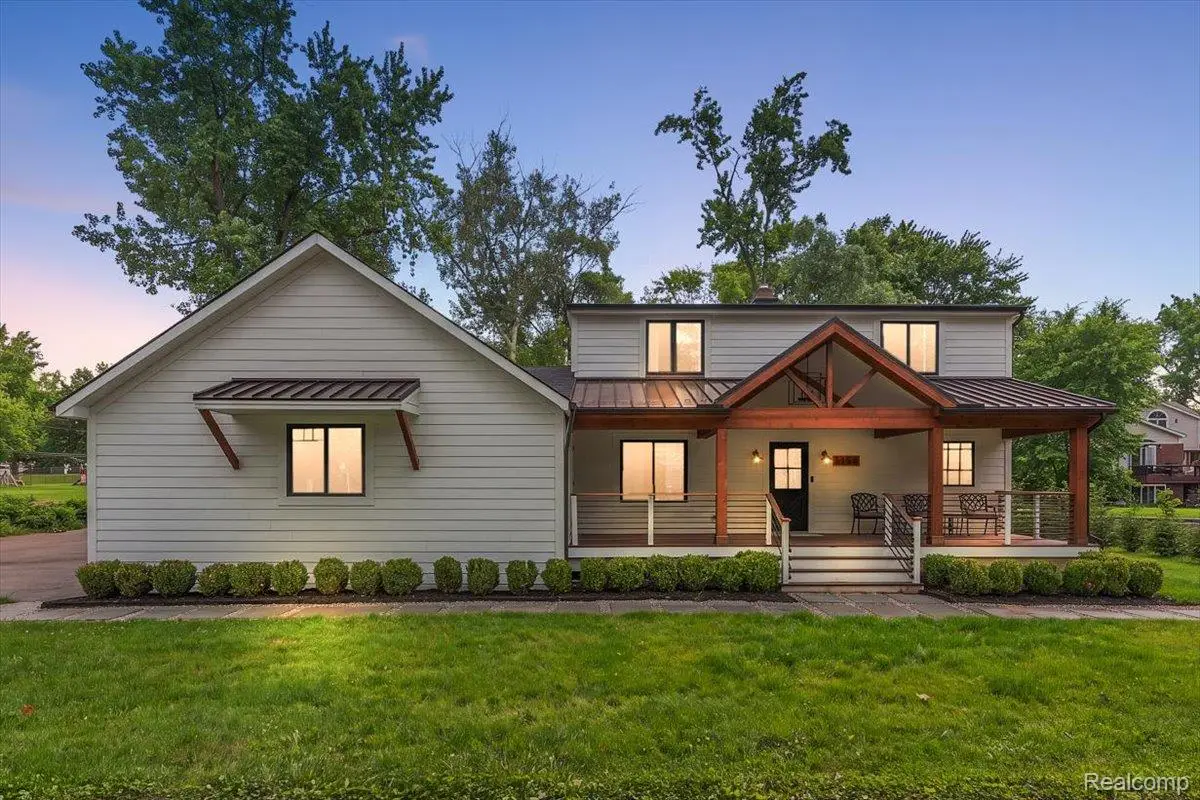 5150 Cheyenne Avenue, Waterford, MI 48327 - #1