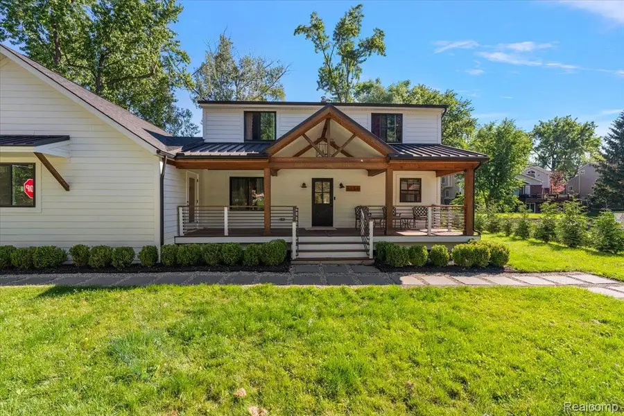 5150 Cheyenne Avenue, Waterford, MI 48327 - #2