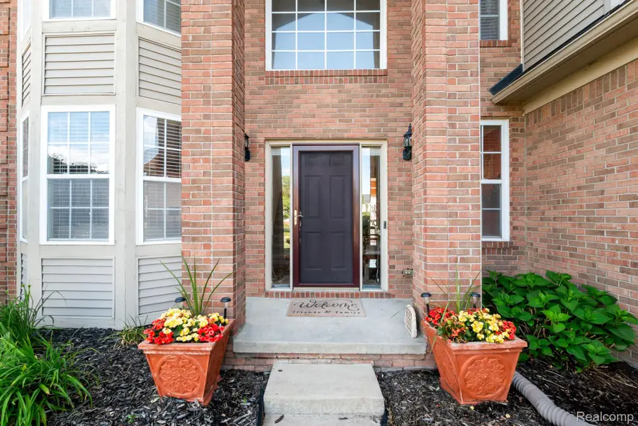 6552 Florence Lane, Belleville, MI 48111 - #3