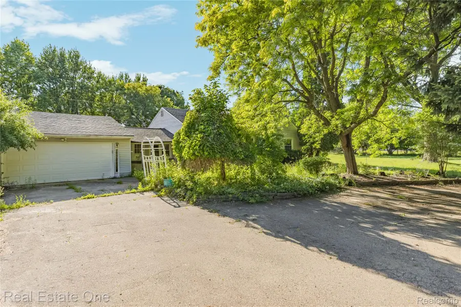 9585 N Eston Road, Clarkston, MI 48348 - #2