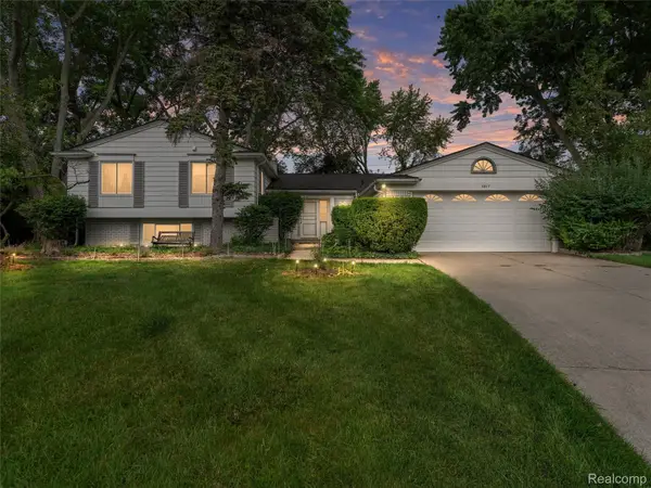 3817 Dalice Drive, WestBloomfield, MI 48323