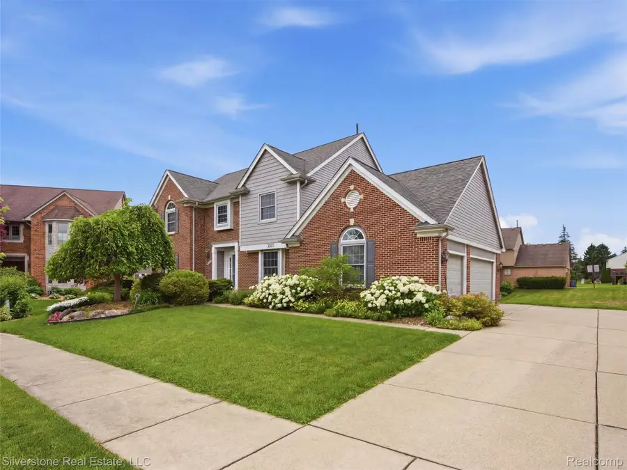 6577 Edith Court, Troy, MI 48085 - #3