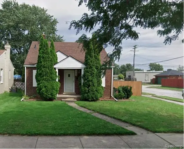 28100 Glenwood Street, Saint Clair Shores, MI 48081 - #3