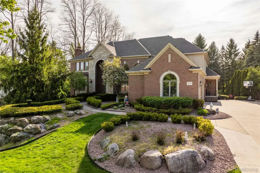 5173 Serena Drive, Troy, MI 48098 - #2
