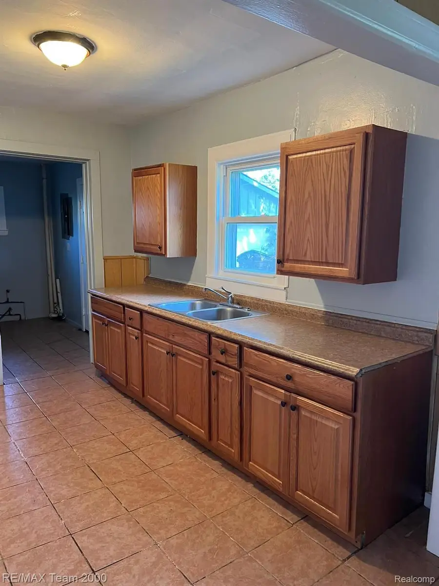 5970 John Daly Street, Taylor, MI 48180 - #3
