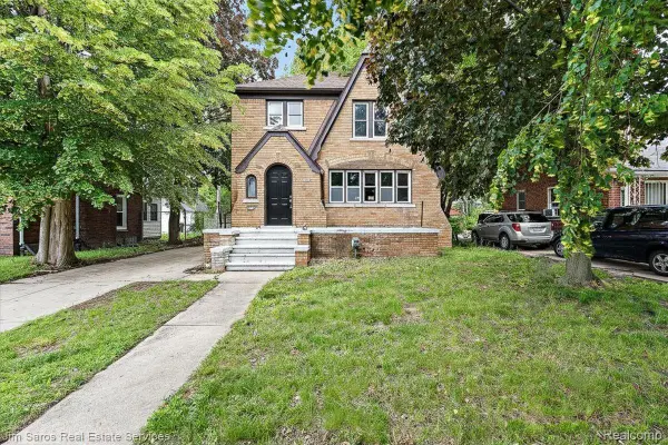 9417 E Outer Drive, Detroit, MI 48213