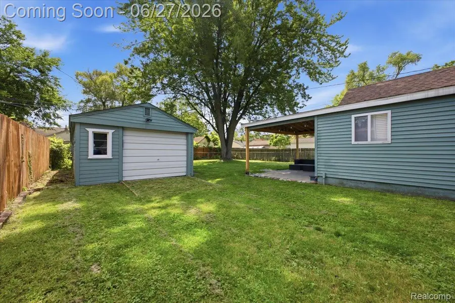 27116 Delton Street, Madison Heights, MI 48071 - #3