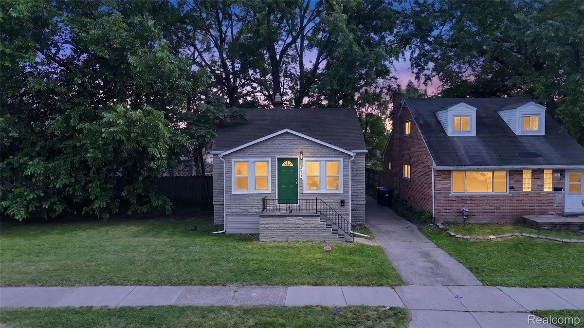 8512 Fisher Avenue, Warren, MI 48089 - #1