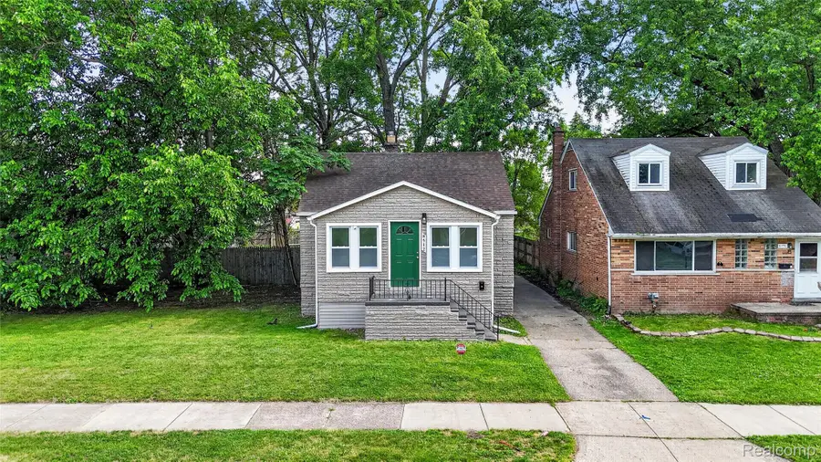 8512 Fisher Avenue, Warren, MI 48089 - #2