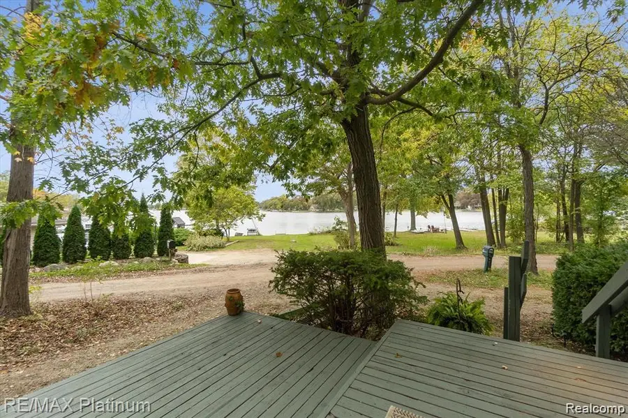 5630 Glen Echo Drive, Howell, MI 48843 - #3