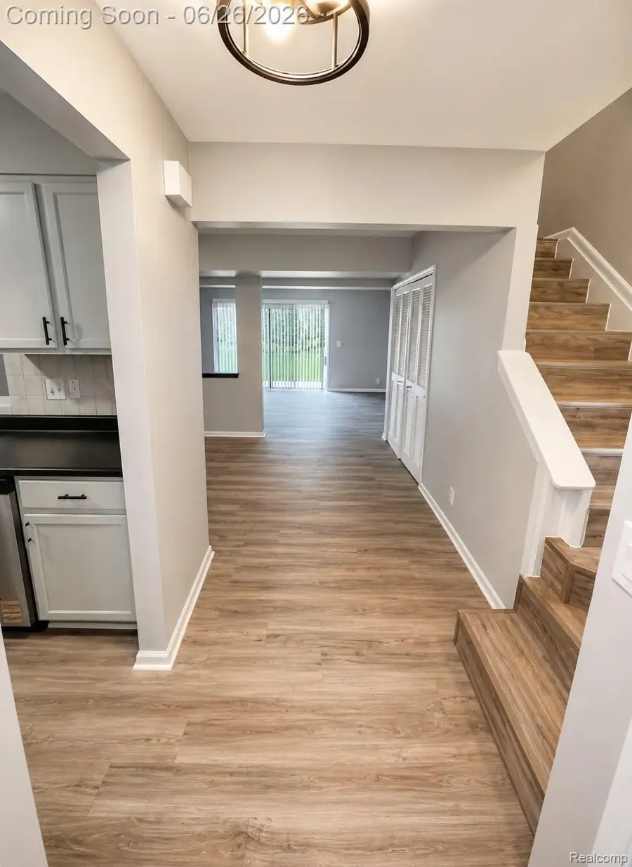 5858-5860 Niles Drive, Troy, MI 48098 - #3