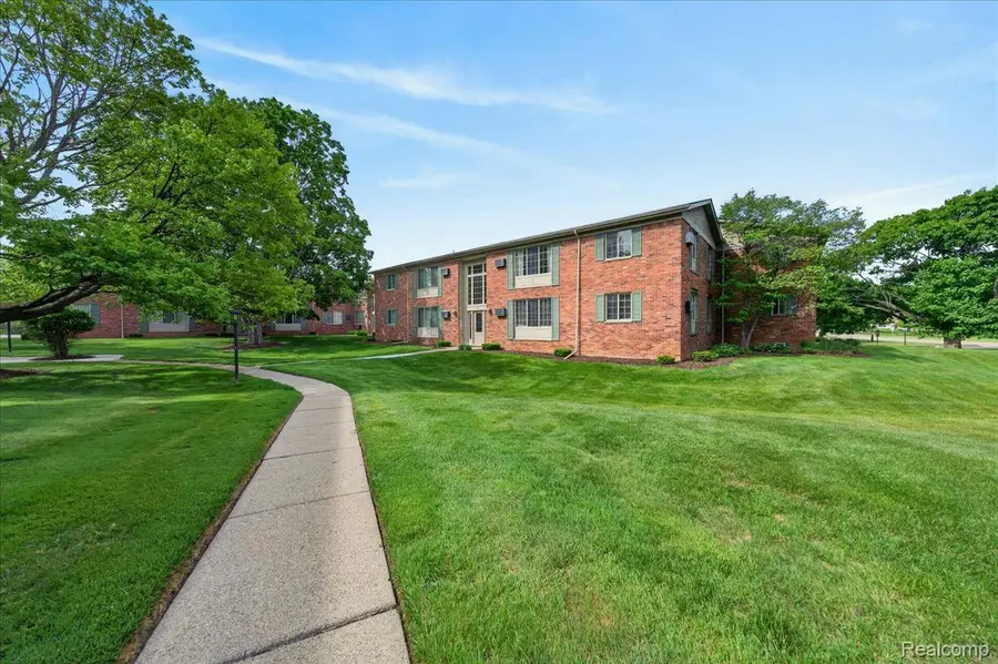 454 Romeo Road #226, Rochester, MI 48307 - #2