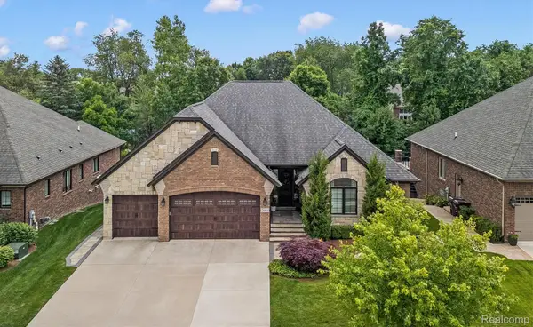 2094 Westridge Drive, Utica, MI 48316