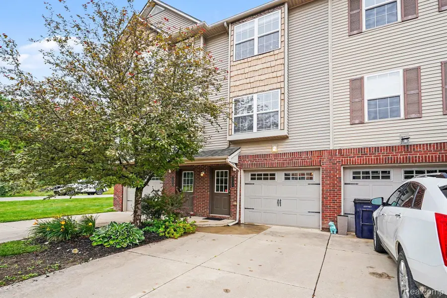 2234 Knotty Pine Trail, Howell, MI 48855 - #2