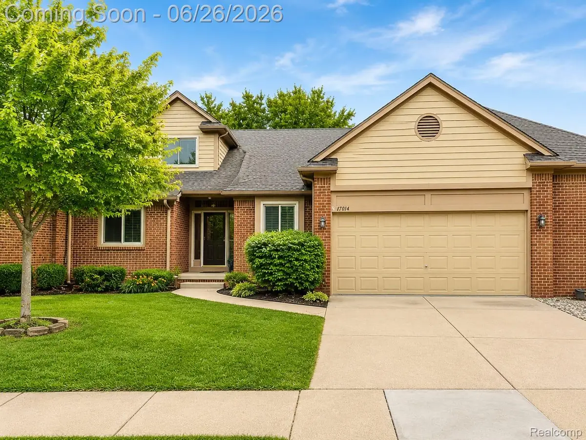 17014 Country Ridge Lane, Macomb, MI 48044 - #1