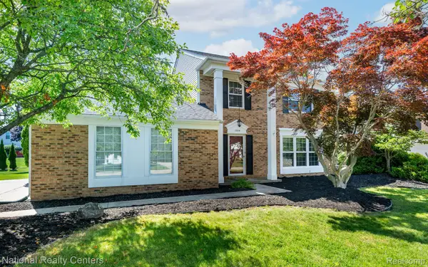 1884 Charrington Drive, WestBloomfield, MI 48324