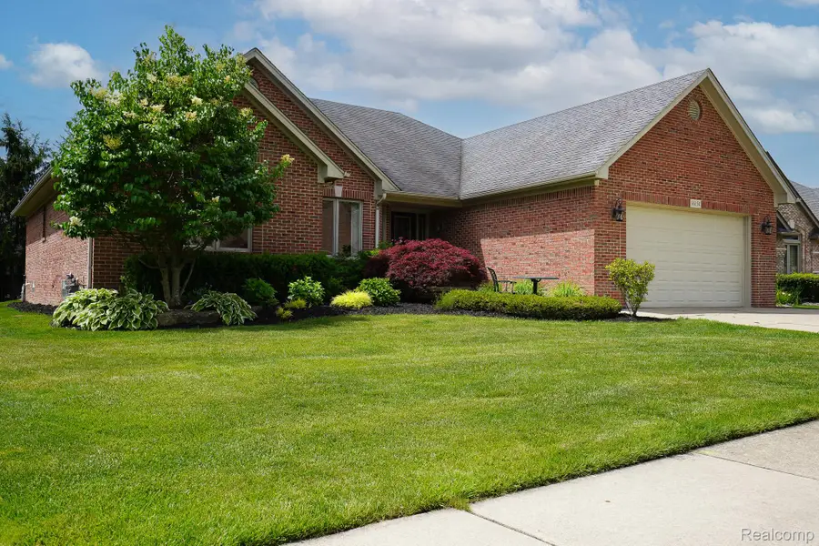 16154 White Water Drive, Macomb, MI 48042 - #3