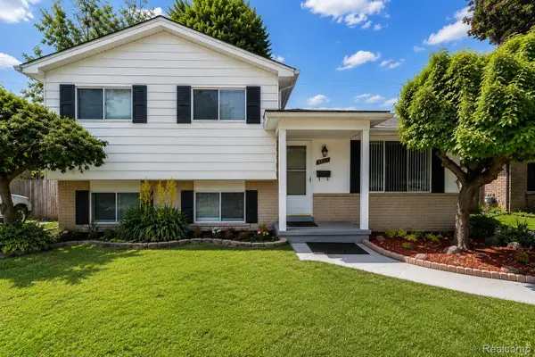 33828 Stonewood Drive, SterlingHeights, MI 48312