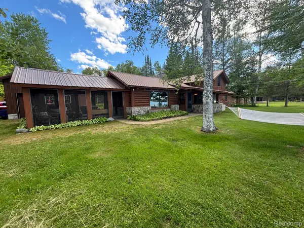 32494 W Betcher Drive, TroutLake, MI 49793