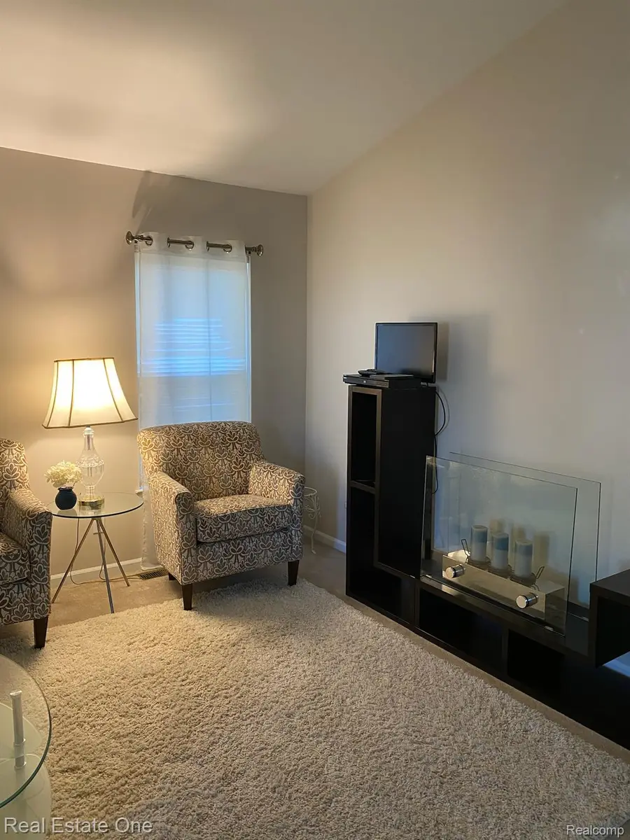 12147 Rockland, Redford, MI 48239 - #2