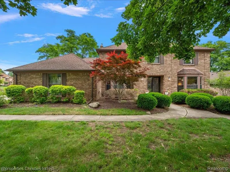 38696 Wakefield Court, Northville, MI 48167 - #2