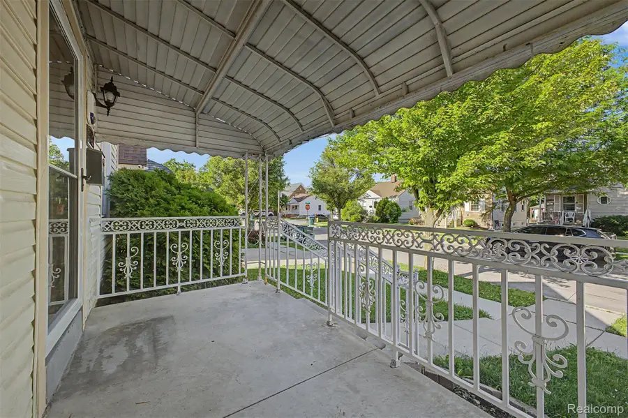 4645 Rosalie Street, Dearborn, MI 48126 - #3