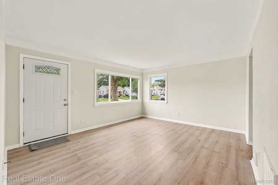 21323 La Salle Boulevard, Warren, MI 48089 - #2