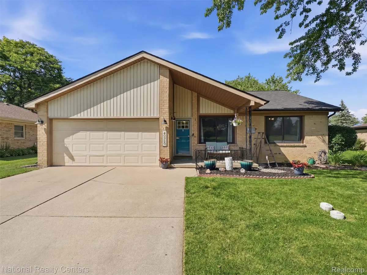 40368 Village Wood Road, Novi, MI 48375 - #1