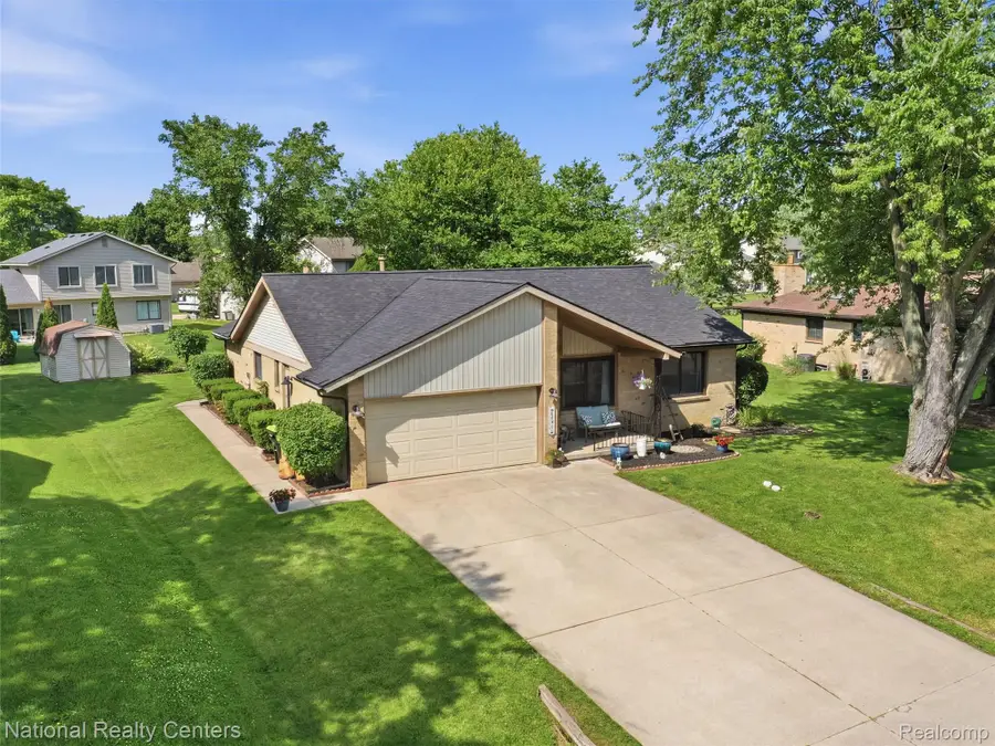 40368 Village Wood Road, Novi, MI 48375 - #2