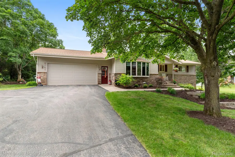 8763 Bishop Road, Brighton, MI 48116 - #2