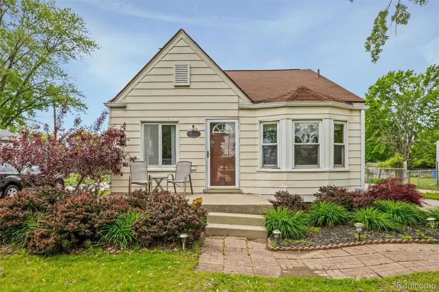 8181 Vermont Avenue, Warren, MI 48093 - #2