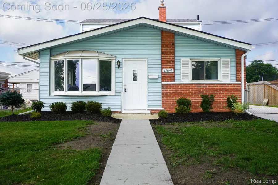 15646 Selwyn Street, Southgate, MI 48195 - #2
