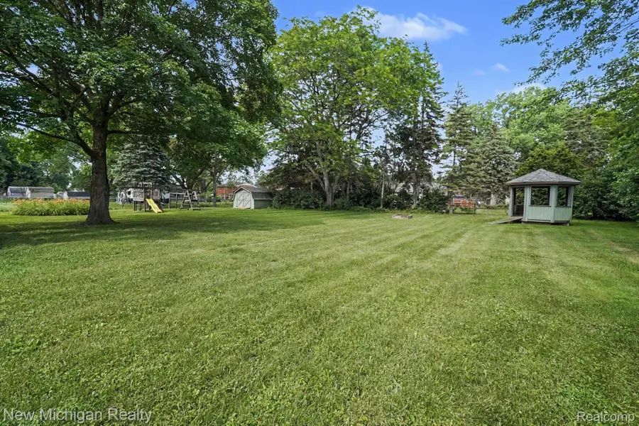 1105 Woodnoll Drive, Flint, MI 48507 - #3