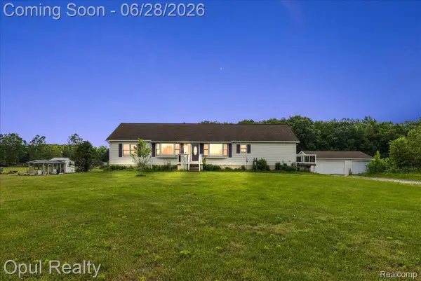 23815 Carleton West Road, Belleville, MI 48111