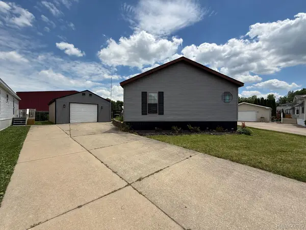 6255 Telegraph Road #214, Erie, MI 48133