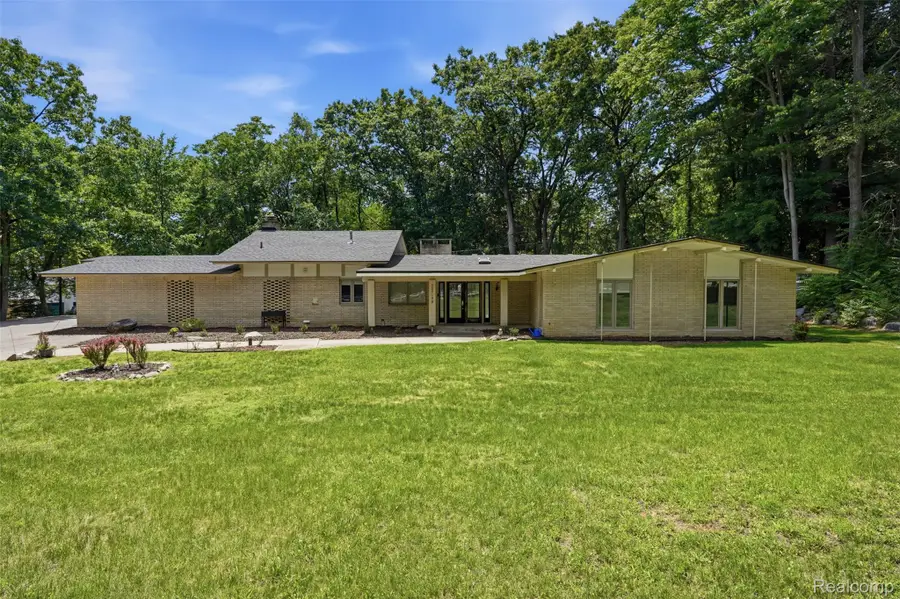 30715 N Greenbriar Road, Franklin, MI 48025 - #3