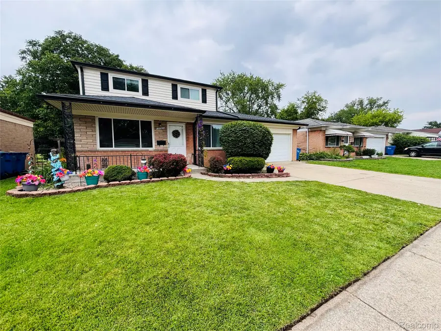 25562 Masch Avenue, Warren, MI 48091 - #2