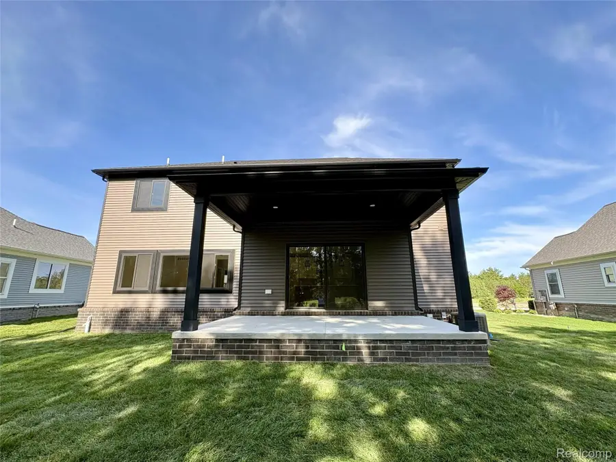 49241 London Bridge Drive, Macomb, MI 48042 - #3