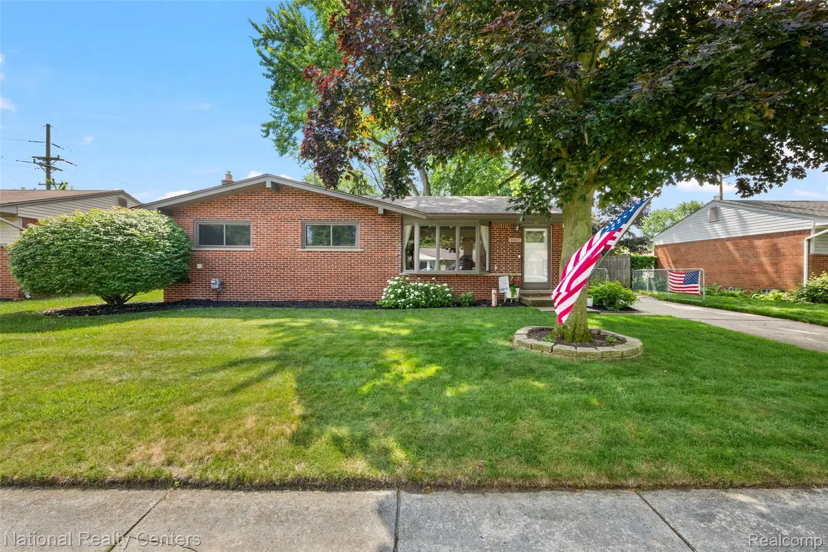 36415 Dowling Street, Livonia, MI 48150 - #1
