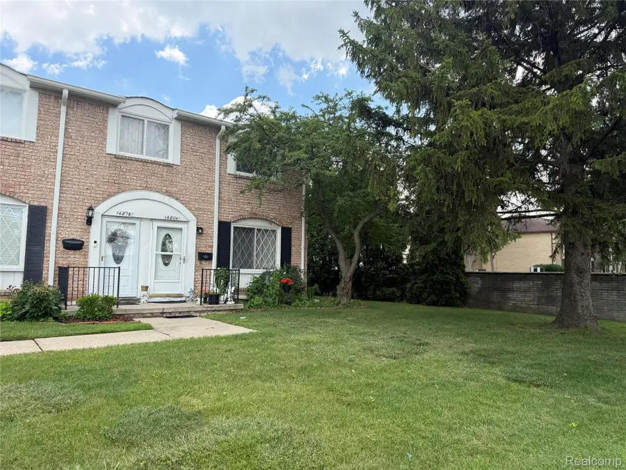 14804 El Dorado Terrace #22, Warren, MI 48088 - #2