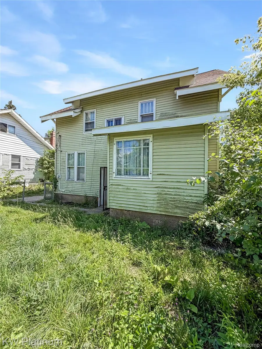 114 W Hamilton Avenue, Flint, MI 48503 - #2