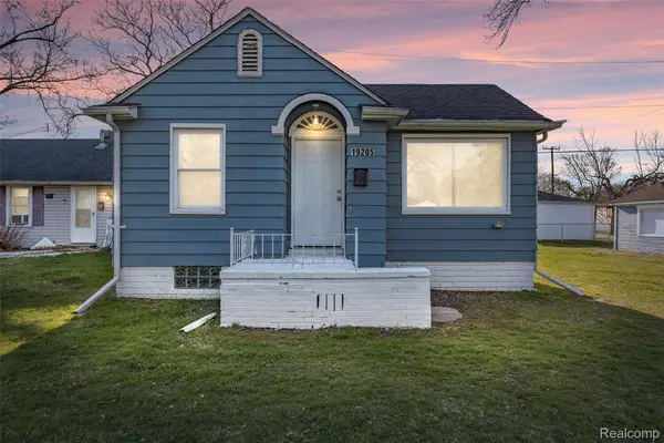 19205 Wakenden Street, Redford, MI 48240